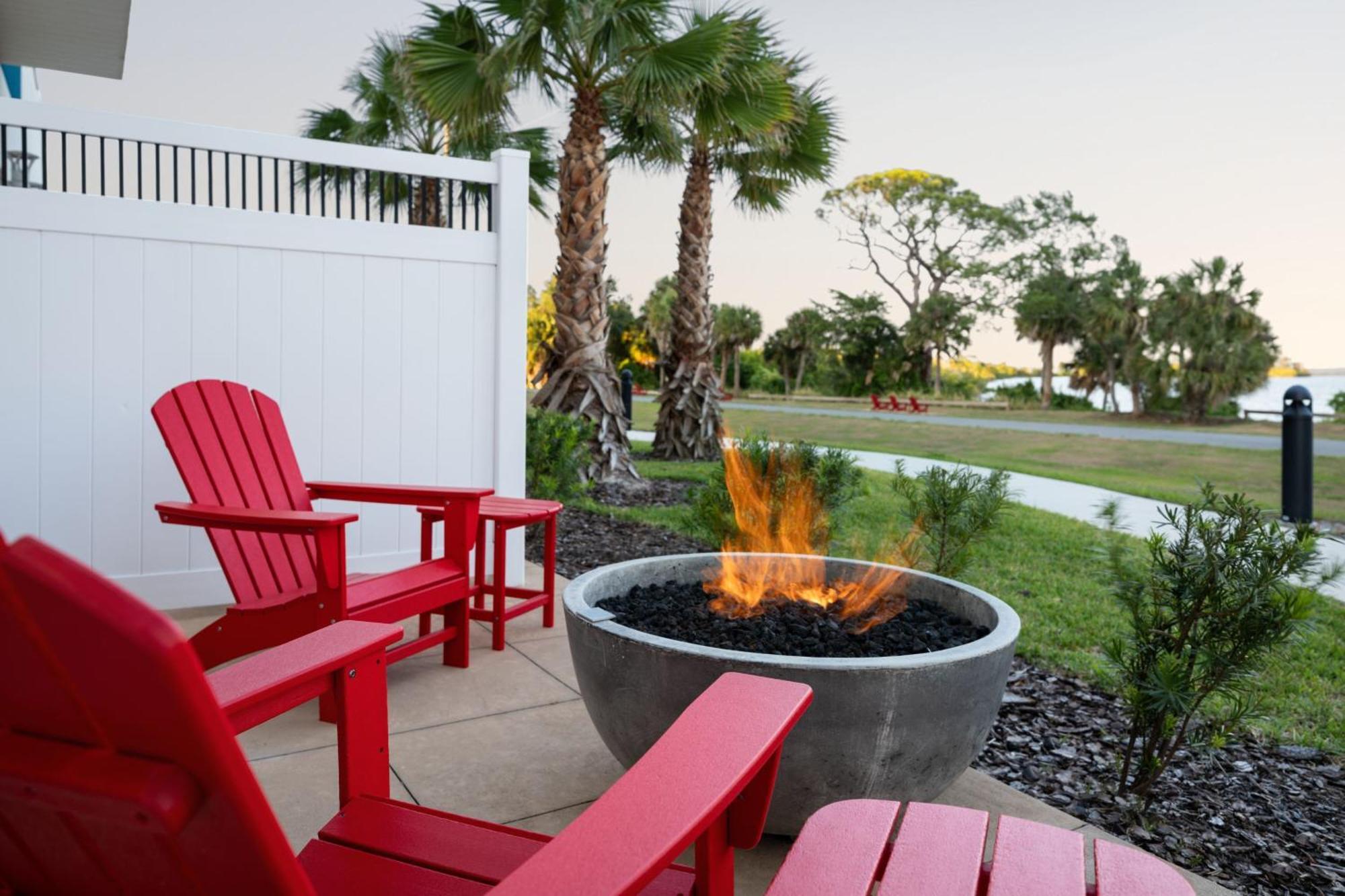 Courtyard By Marriott Titusville Kennedy Space Center ภายนอก รูปภาพ
